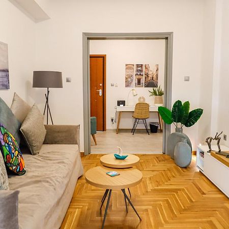 Newly Renovated Apartment 7 Min Walk From Acropolis Athena Bagian luar foto
