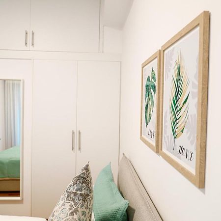 Newly Renovated Apartment 7 Min Walk From Acropolis Athena Bagian luar foto