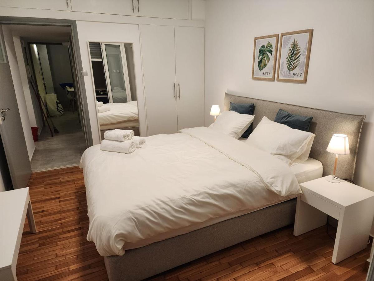 Newly Renovated Apartment 7 Min Walk From Acropolis Athena Bagian luar foto