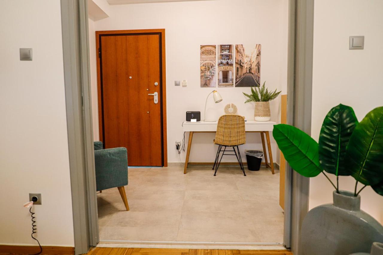 Newly Renovated Apartment 7 Min Walk From Acropolis Athena Bagian luar foto