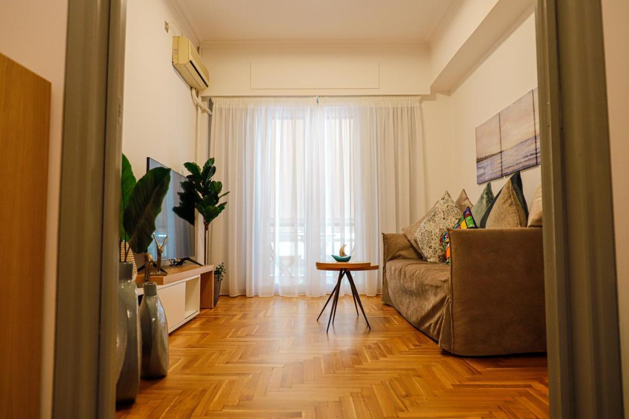 Newly Renovated Apartment 7 Min Walk From Acropolis Athena Bagian luar foto