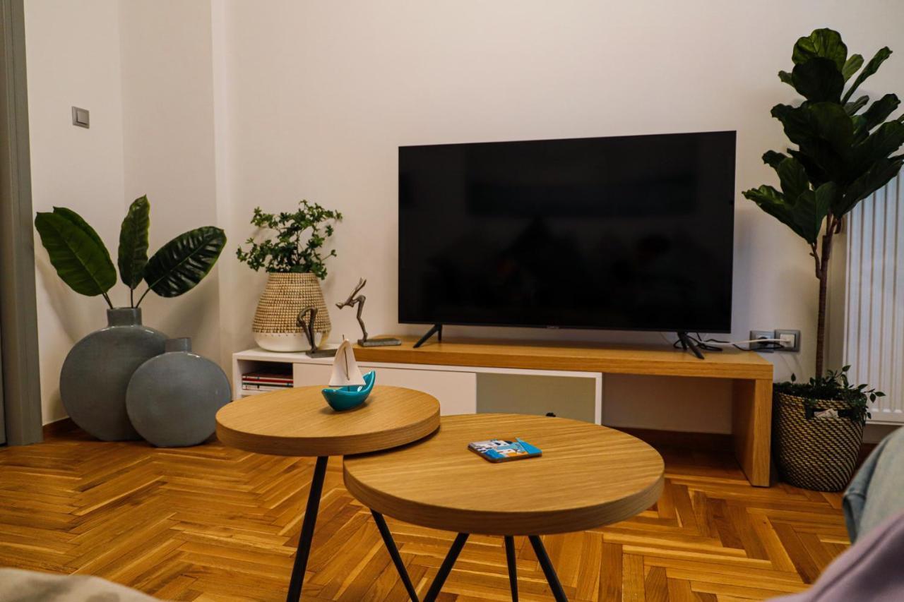 Newly Renovated Apartment 7 Min Walk From Acropolis Athena Bagian luar foto