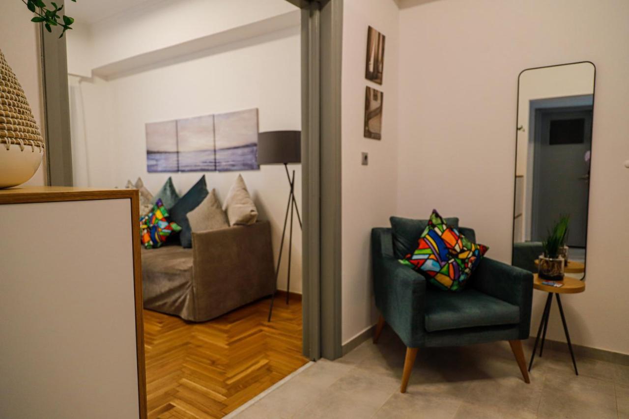 Newly Renovated Apartment 7 Min Walk From Acropolis Athena Bagian luar foto