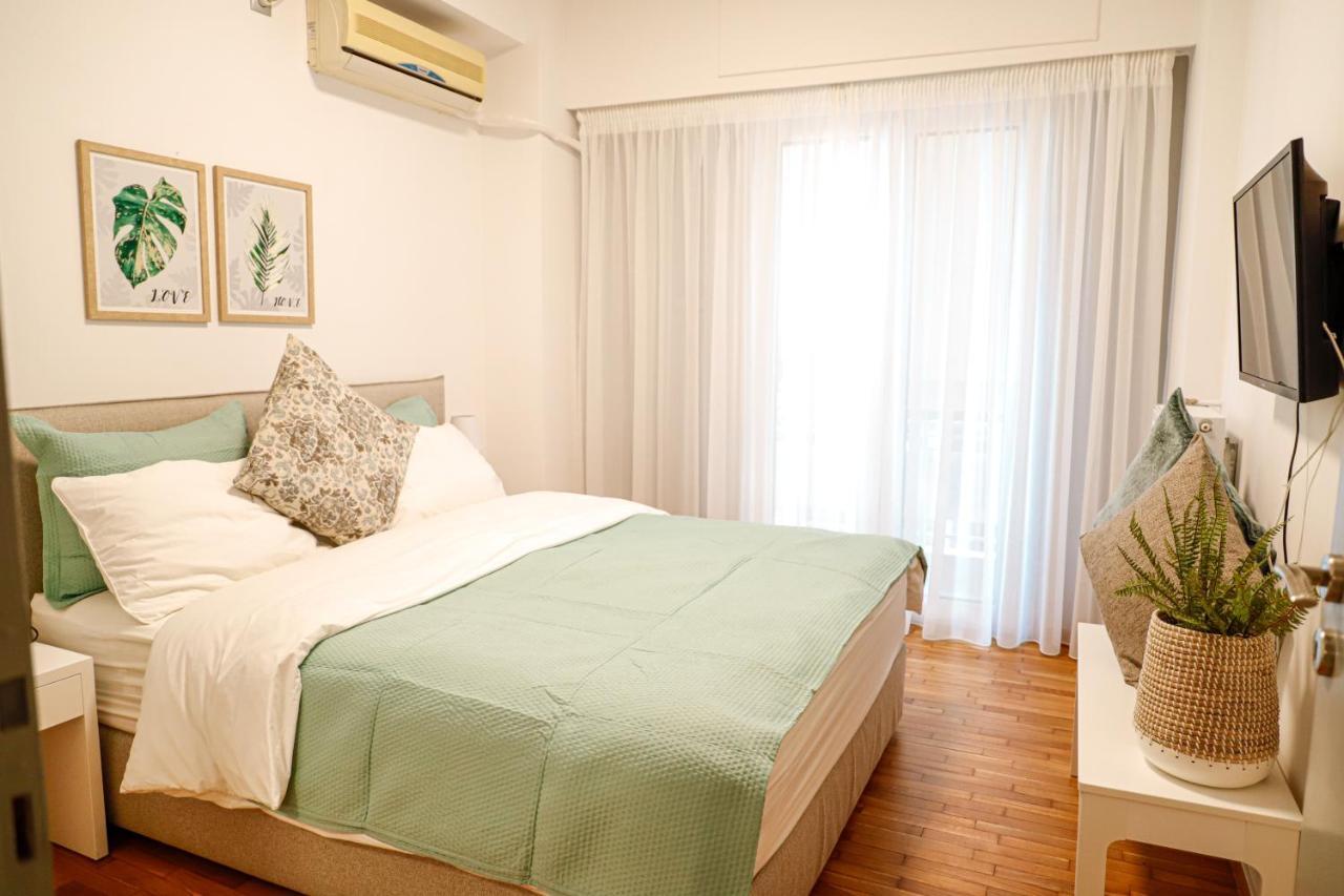 Newly Renovated Apartment 7 Min Walk From Acropolis Athena Bagian luar foto