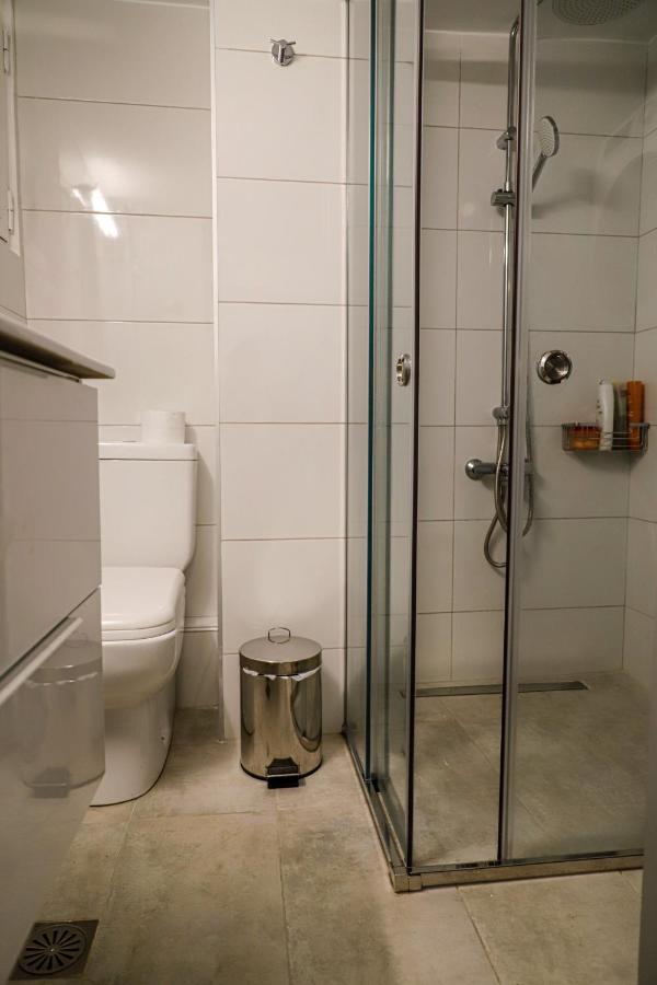Newly Renovated Apartment 7 Min Walk From Acropolis Athena Bagian luar foto