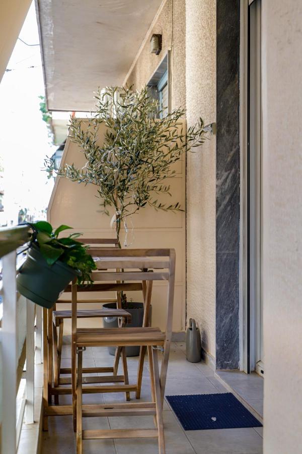 Newly Renovated Apartment 7 Min Walk From Acropolis Athena Bagian luar foto
