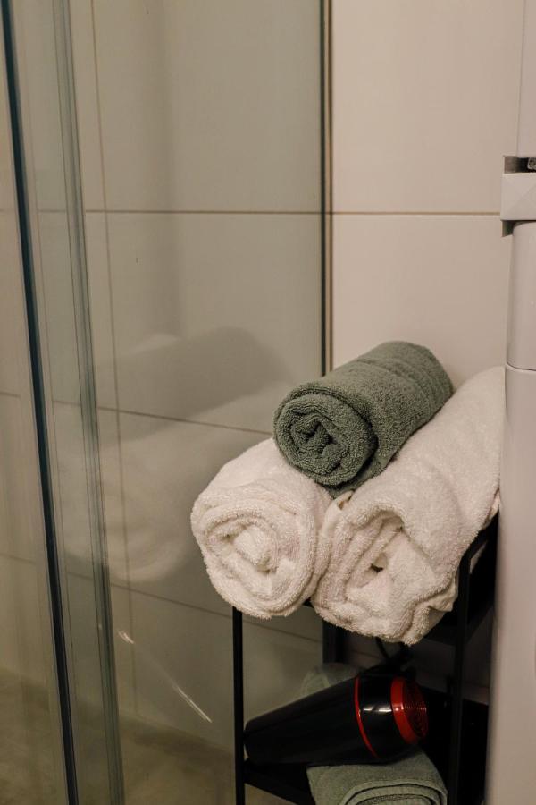 Newly Renovated Apartment 7 Min Walk From Acropolis Athena Bagian luar foto