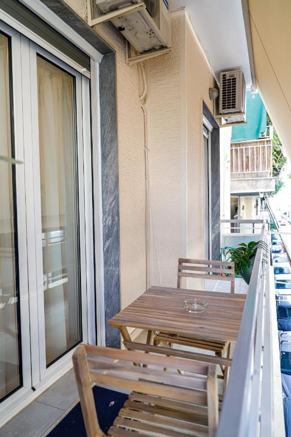 Newly Renovated Apartment 7 Min Walk From Acropolis Athena Bagian luar foto