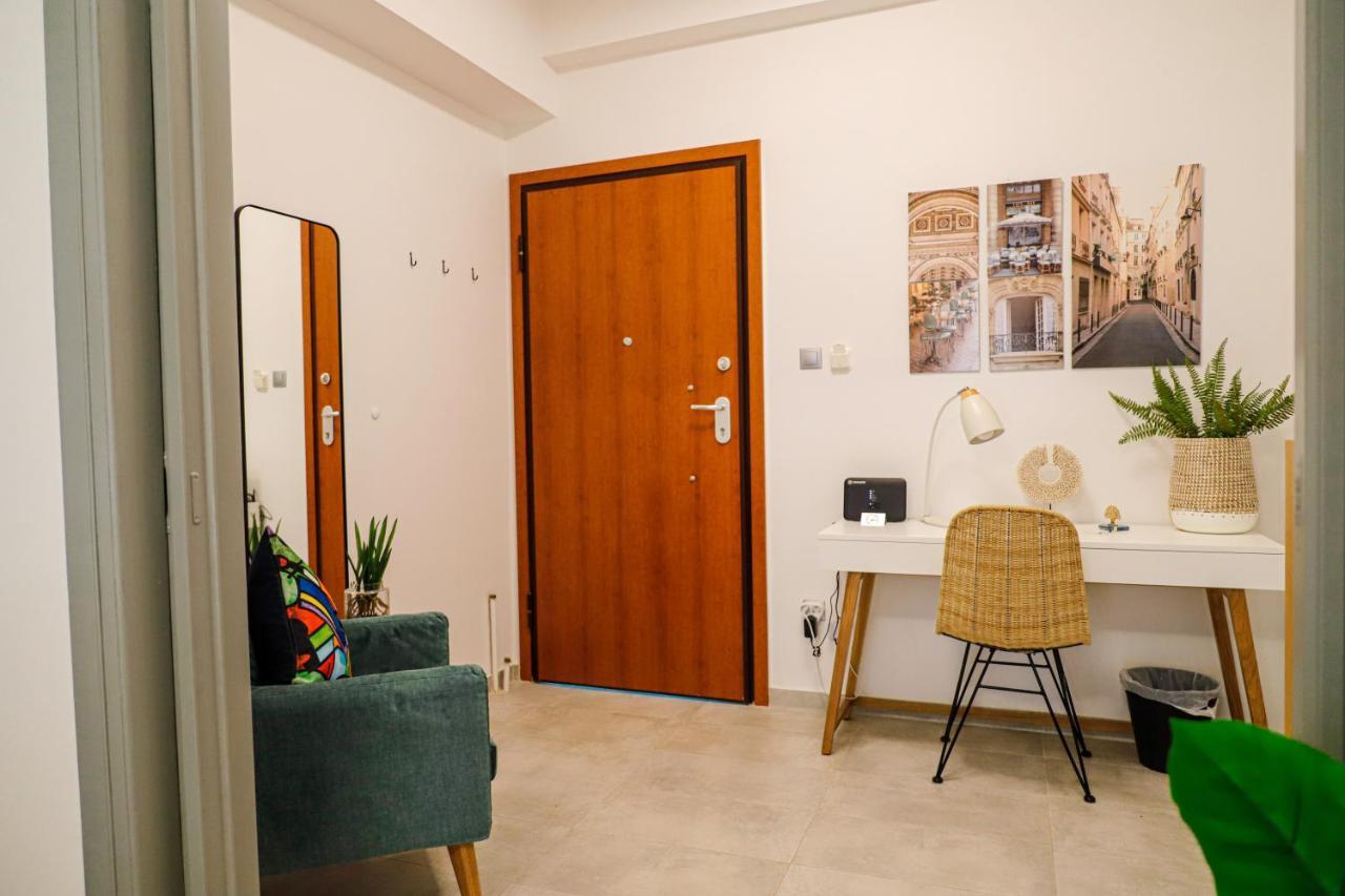 Newly Renovated Apartment 7 Min Walk From Acropolis Athena Bagian luar foto