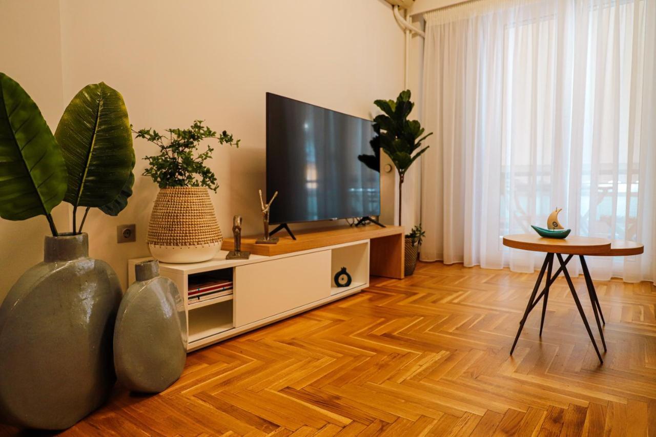 Newly Renovated Apartment 7 Min Walk From Acropolis Athena Bagian luar foto