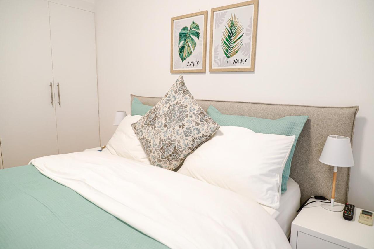 Newly Renovated Apartment 7 Min Walk From Acropolis Athena Bagian luar foto