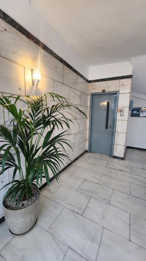 Newly Renovated Apartment 7 Min Walk From Acropolis Athena Bagian luar foto